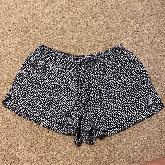 American Eagle Outfitters Pants - American Eagle floral soft shorts